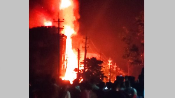 জুড়ীতে দোকানে অগ্নিকান্ডে দুই কোটি টাকা ক্ষয়ক্ষতি - Natun Sylhet