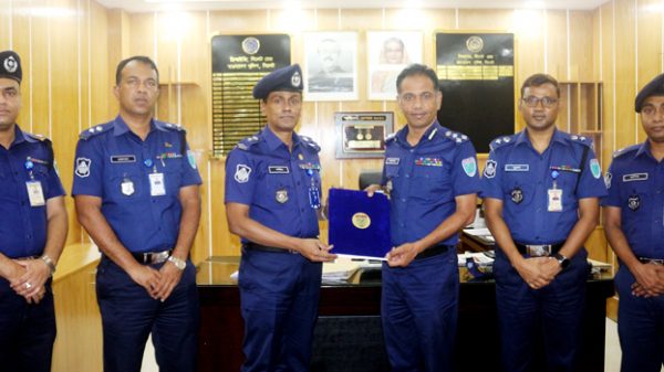 সিলেট রেঞ্জের ডিআইজির সঙ্গে এসপির  এপিএ স্বাক্ষর - Natun Sylhet