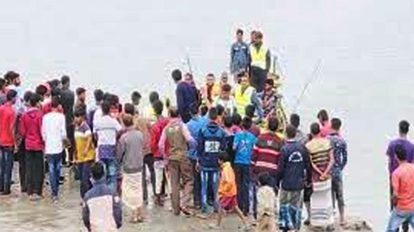 ভলগেটের ধাক্কায় চেঙ্গেরখালে নৌকাডুবিতে মাঝি নিখোঁজ - Natun Sylhet