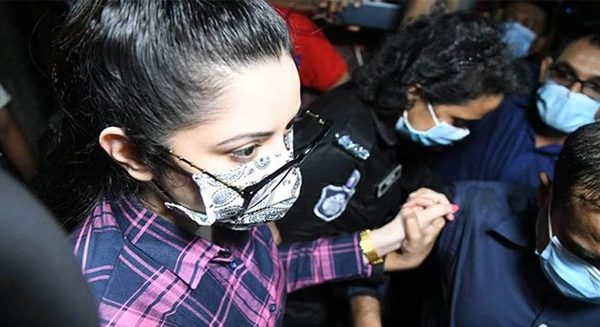 বাসা থেকে র‍্যাব সদরদপ্তরে নেওয়া হলো পরীমনিকে  - Natun Sylhet