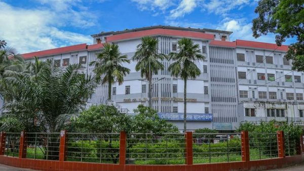 সিলেট ওসমানী মেডিক্যালে অক্সিজেন নিয়ে মারামারি, আহত ৪ - Natun Sylhet