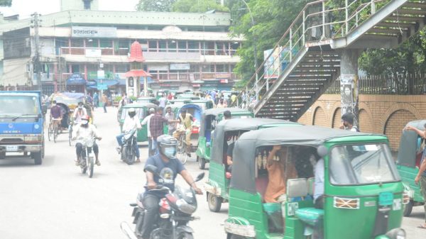 সিলেটে কঠোর লকডাউনেও স্বাভাবিক জীবনযাত্রা - Natun Sylhet