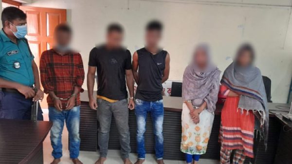 সিলেটে হোটেলে রাতযাপন করতে গিয়ে ধরা ৫ নারী-পুরুষ - Natun Sylhet