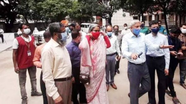 শ্রেণিকক্ষে ময়লা: শিক্ষা কর্মকর্তা ও অধ্যক্ষ বরখাস্ত - Natun Sylhet