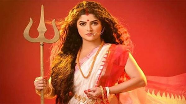 কটাক্ষের শিকার শ্রাবন্তী - Natun Sylhet