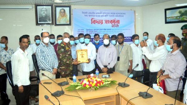 ওসমানী হাসপাতালের ১৭ কর্মচারীকে বিদায় সংবর্ধনা - Natun Sylhet