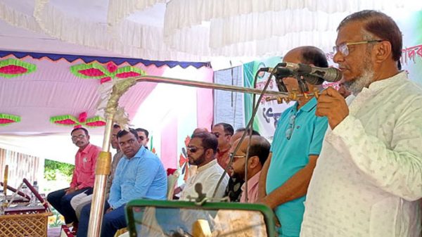 'গোলাপগঞ্জ হেল্পিং হ্যান্ডস ইউকে দু:সময়ে মানুষের পাশে দাড়িয়েছে' - Natun Sylhet