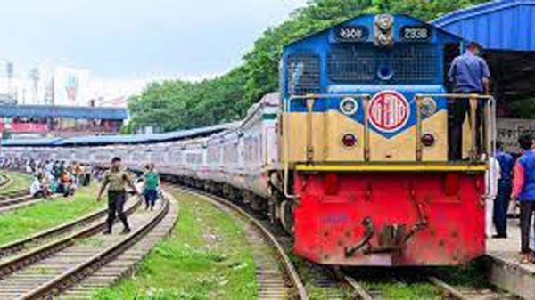 সিলেট-চট্টগ্রামের সঙ্গে সারাদেশের ট্রেন চলাচল বন্ধ - Natun Sylhet