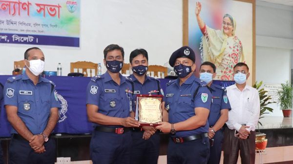 আবারো সিলেট জেলার শ্রেষ্ঠ ওসি হলেন হারুন রশীদ - Natun Sylhet