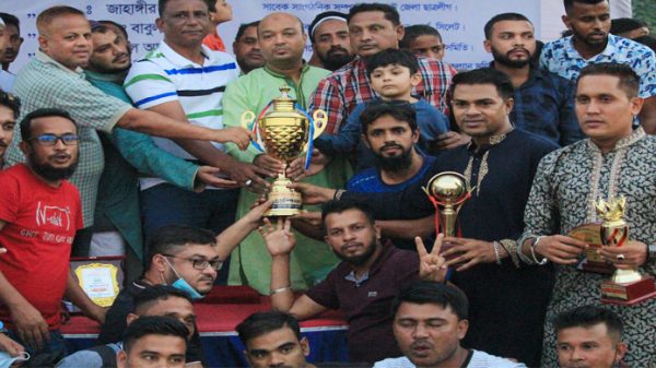গোল্ডেন কাপ ফুটবল টুর্নামেন্ট ফাইনাল খেলা সম্পন্ন - Natun Sylhet