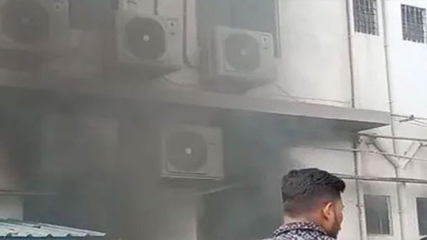 ভারতে হাসপাতালে আগুন, নিহত ১০ - Natun Sylhet