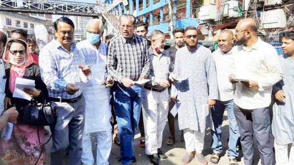 খালেদা জিয়ার মুক্তি ও বিদেশে সু-চিকিৎসার দাবিতে জেলা বিএনপির লিফলেট বিতরণ - Natun Sylhet