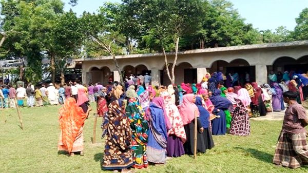 ছাতকে ১০ ইউপিতে ভোটগ্রহণ শুরু - Natun Sylhet