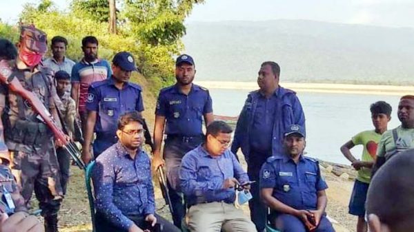 জাদুকাটা নদীতে অবৈধভাবে বালু উত্তোলন : জেল, জরিমানা - Natun Sylhet