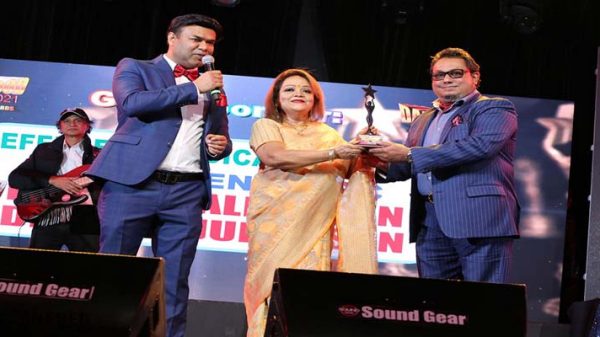 নিউইয়র্কে ১৯তম ঢালিউড অ্যাওয়ার্ডের জমকালো আসর - Natun Sylhet