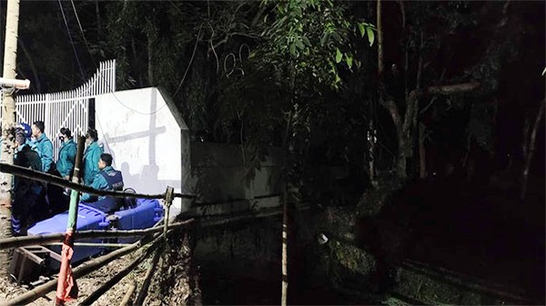 ভিসির বাসায় বিদ্যুৎ সংযোগ বিচ্ছিন্ন করেছে শিক্ষার্থীরা - Natun Sylhet