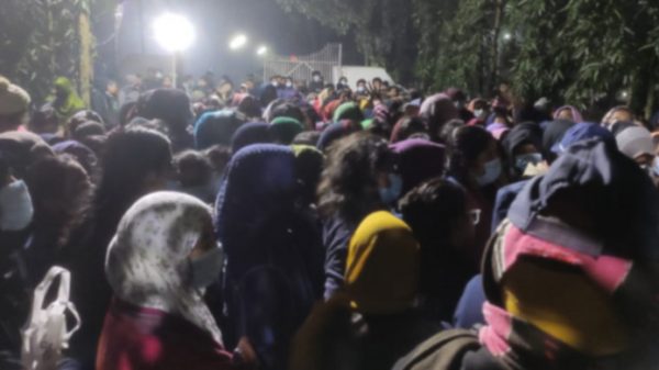 উপাচার্যের আশ্বাসে শেষরাতে হলে ফিরলেন শাবিপ্রবির শিক্ষার্থীরা - Natun Sylhet