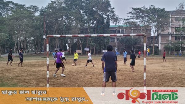 ব্যতিক্রমী প্রতিবাদ: শাবিতে  উপাচার্য বিরোধী ফুটবল টুর্ণামেন্ট - Natun Sylhet