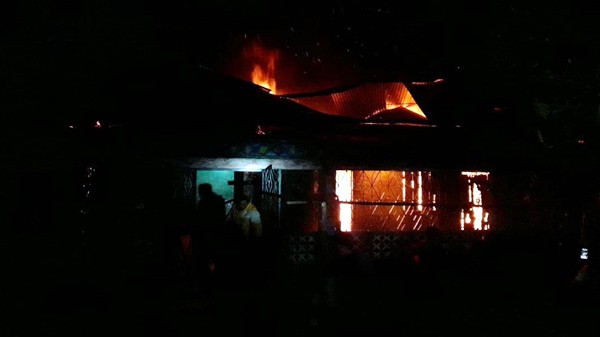 গোলাপগঞ্জে বসতঘরে ভয়াবহ অগ্নিকাণ্ড - Natun Sylhet