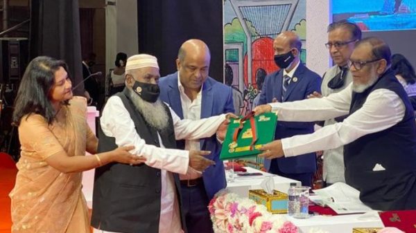 ২৪ বিশিষ্ট নাগরিক পেলো একুশে পদক - Natun Sylhet