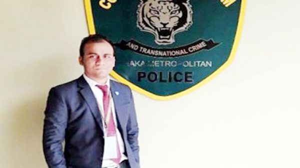 ‘ভাবমূর্তি রক্ষায়’ দুদক কর্মকর্তাকে অপসারণ: সচিব - Natun Sylhet