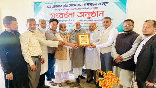 গোটাটিকর মাদ্রাসায় ফয়সাল মাহমুদ সংবর্ধিত - Natun Sylhet