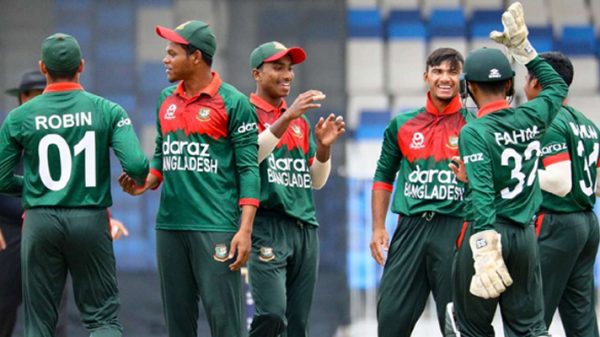 আজ দেশে ফিরছে টাইগাররা - Natun Sylhet