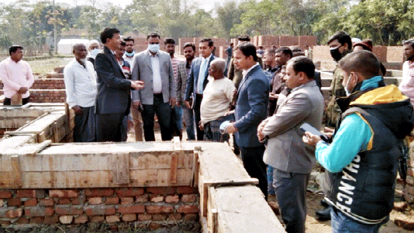 দোয়ারায় আশ্রয়ন প্রকল্প পরিদর্শনে জেলা প্রশাসক জাহাঙ্গীর - Natun Sylhet