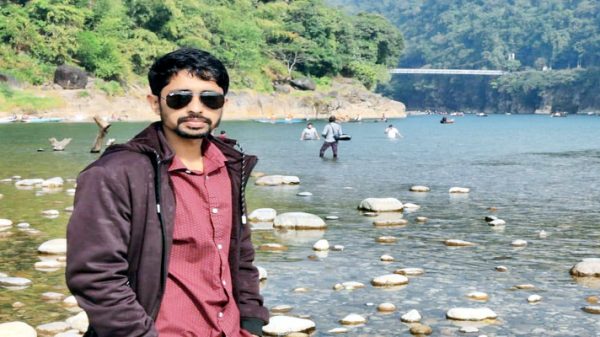 রাসায়নিক গবেষণা প্রতিযোগিতায় তৃতীয় শাবির রিফাত - Natun Sylhet
