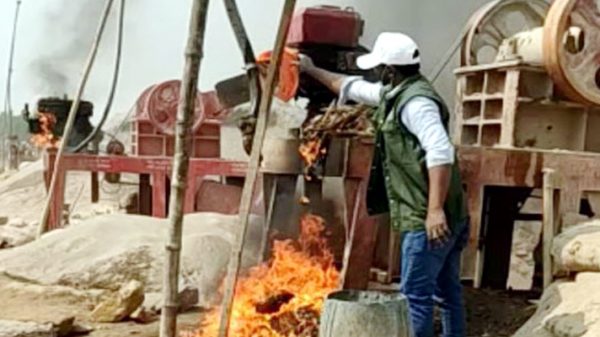 সিলেটে অর্ধশত স্টোন ক্রাশার বন্ধ: ২ লক্ষ টাকা অর্থদণ্ড - Natun Sylhet