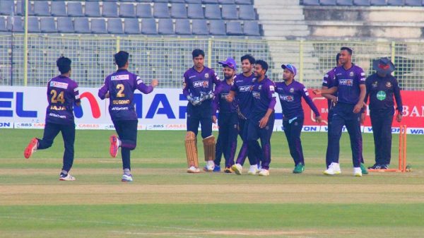 নাটকীয় জয়ে টিকে রইল চট্টগ্রাম চ্যালেঞ্জার্স - Natun Sylhet