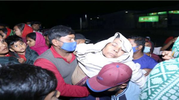 ছেলের লাশ দেখে জ্ঞান হারালেন মা - Natun Sylhet