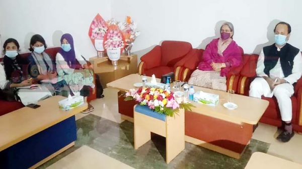 শিক্ষামন্ত্রীর সাথে বৈঠকে শাবির ১১ শিক্ষার্থীর প্রতিনিধি দল - Natun Sylhet