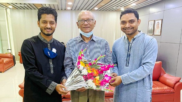 সাবেক শিক্ষামন্ত্রী নাহিদের সাথে জেলা ছাত্রলীগের শুভেচ্ছা বিনিময় - Natun Sylhet