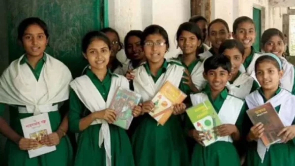 আজ থেকে স্বাভাবিক পাঠদানে ফিরছে শিক্ষাপ্রতিষ্ঠান - Natun Sylhet