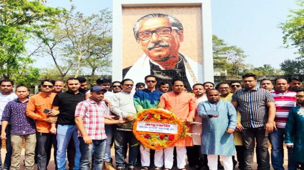 বঙ্গবন্ধুর জন্মবার্ষিকীতে সিলেট মহানগর স্বেচ্ছাসেবক লীগের শ্রদ্ধাঞ্জলী অর্পন - Natun Sylhet