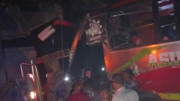 শায়েস্তাগঞ্জে দুই বাসের সংঘর্ষে নিহত ৪ - Natun Sylhet