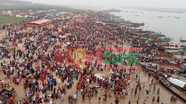 তাহিরপুরে পণাতীর্থে গঙ্গস্নানে লাখো ভক্তের ঢল - Natun Sylhet