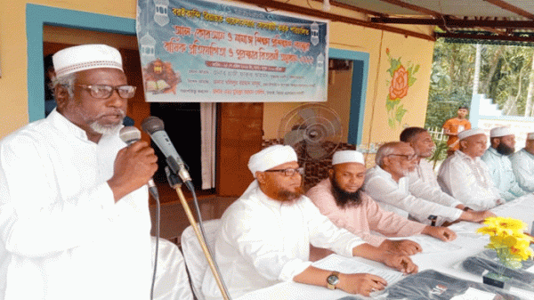 রিয়াছত ওয়েলফেয়ার সোসাইটির পুরুস্কার বিতরণ - Natun Sylhet