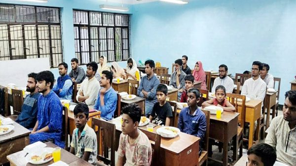 শিশুদের সাথে নিয়ে শাবিপ্রবি বন্ধুসভার ইফতার-দোয়া মাহফিল - Natun Sylhet