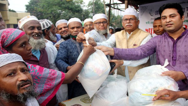 'অসহায় মানুষের মুখে হাসি ফোটাতে সবাইকে এগিয়ে আসতে হবে' - Natun Sylhet