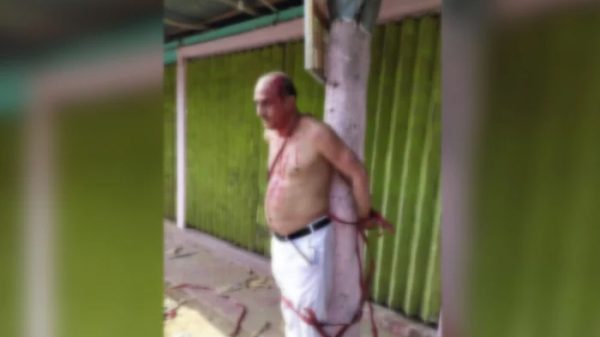 আ. লীগ নেতাকে গাছের সঙ্গে বেঁধে মারধর, ভাইরাল ভিডিও - Natun Sylhet
