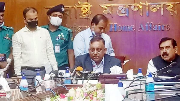 নিউমার্কেটে সংঘর্ষের ঘটনায় দায়ীদের আইনের মুখোমুখি হতে হবে: স্বরাষ্ট্রমন্ত্রী - Natun Sylhet