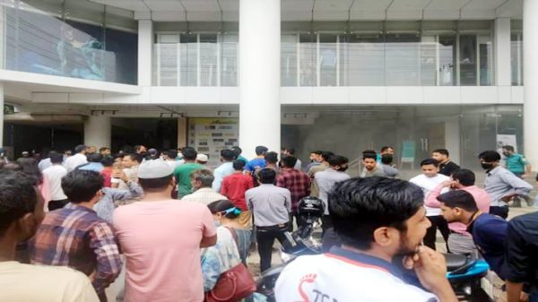 সিলেটে হাউজিং এস্টেট আর্কেডিয়া ভবনে অগ্নিকাণ্ড - Natun Sylhet