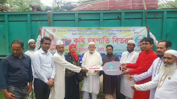কোম্পানীগঞ্জে কৃষকদের মাঝে কৃষি যন্ত্রপাতি, বিনামূল্যে সার ও ধান বীজ প্রদান - Natun Sylhet