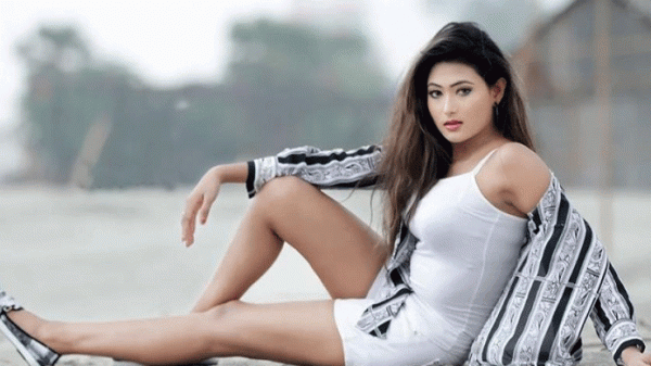 মধ্যরাতে প্রযোজকের ডাকে সাড়া দিলেন নায়িকা - Natun Sylhet