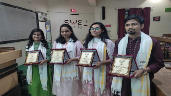 শাবির মাভৈঃ সম্মাননা পেলেন সংগঠনটির সাবেক ৪ সদস্য - Natun Sylhet