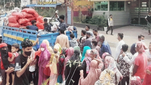 খোলা ট্রাকে পণ্য বিক্রির কার্যক্রম স্থগিত টিসিবির - Natun Sylhet