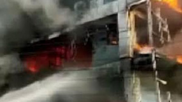 ভারতে বহুতল ভবনে ভয়াবহ অগ্নিকান্ডে ২৭ জনের মৃত্যু - Natun Sylhet