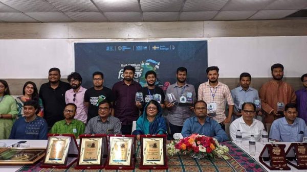 আন্তঃবিশ্ববিদ্যালয় বিতর্ক প্রতিযোগিতায় রানার আপ শাবিপ্রবি - Natun Sylhet